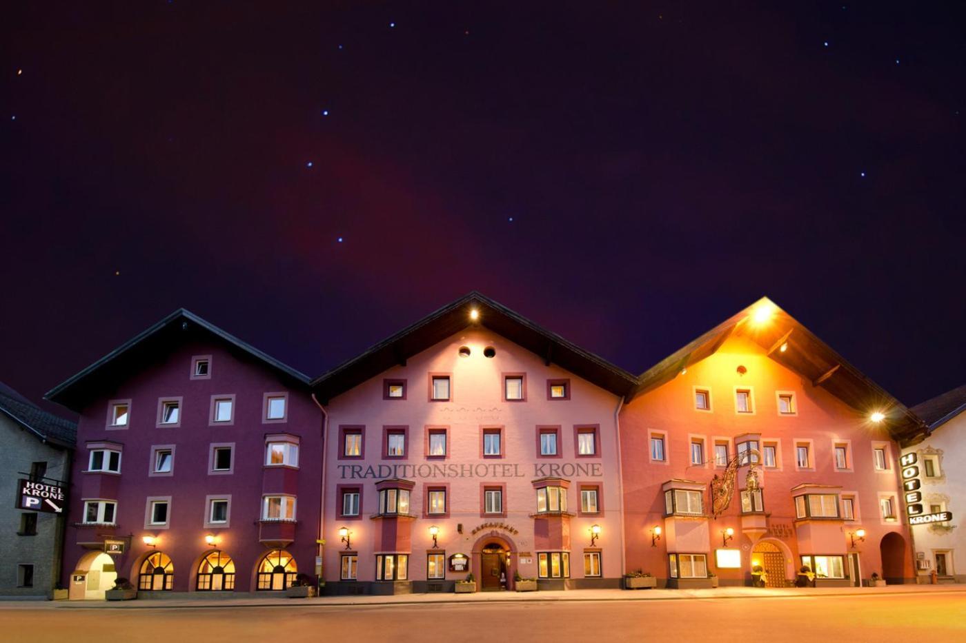 Hotel Krone Matrei am Brenner Bagian luar foto