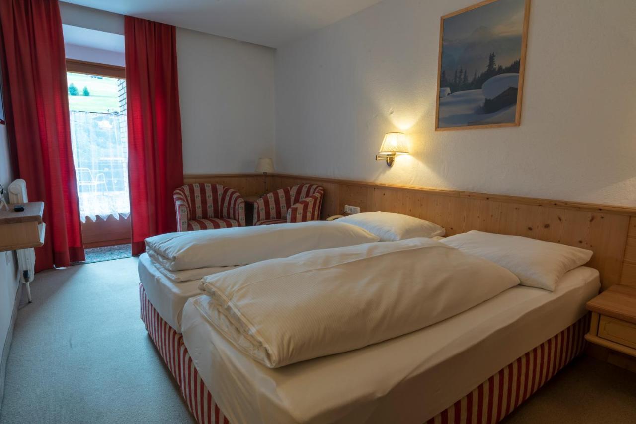 Hotel Krone Matrei am Brenner Bagian luar foto
