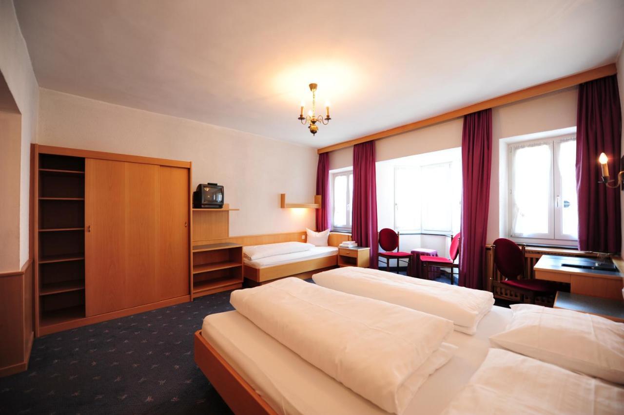 Hotel Krone Matrei am Brenner Bagian luar foto