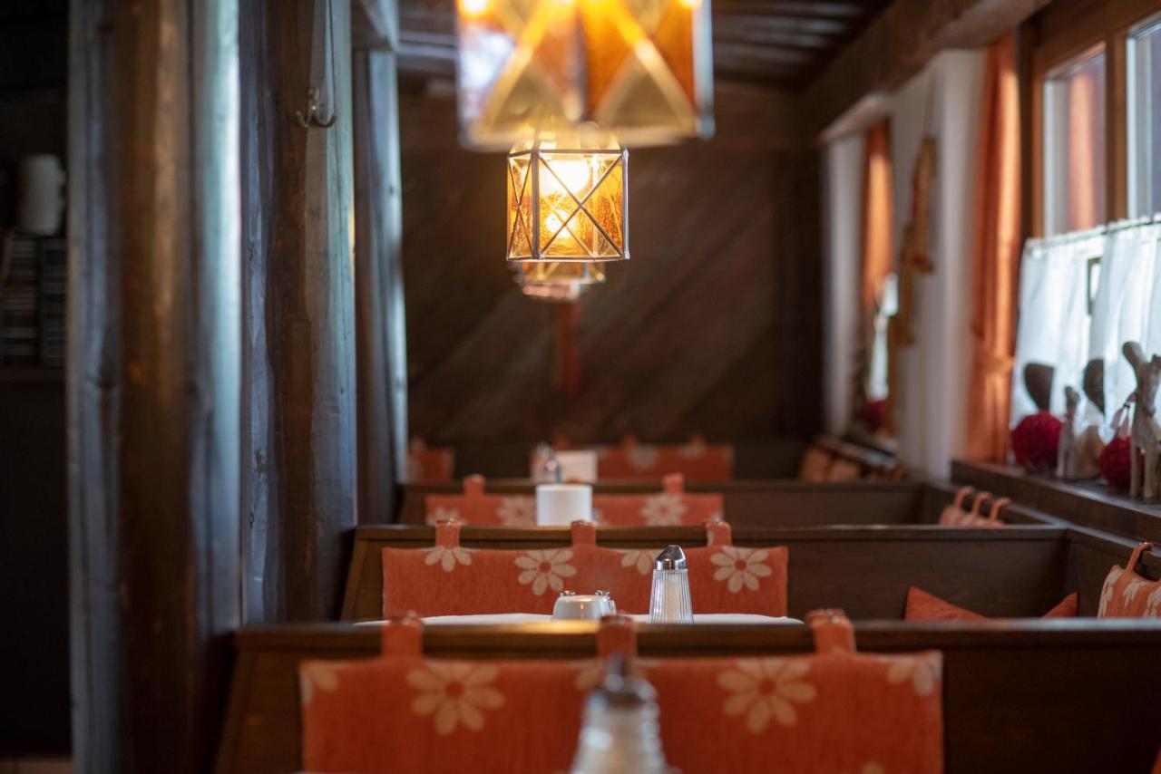 Hotel Krone Matrei am Brenner Bagian luar foto