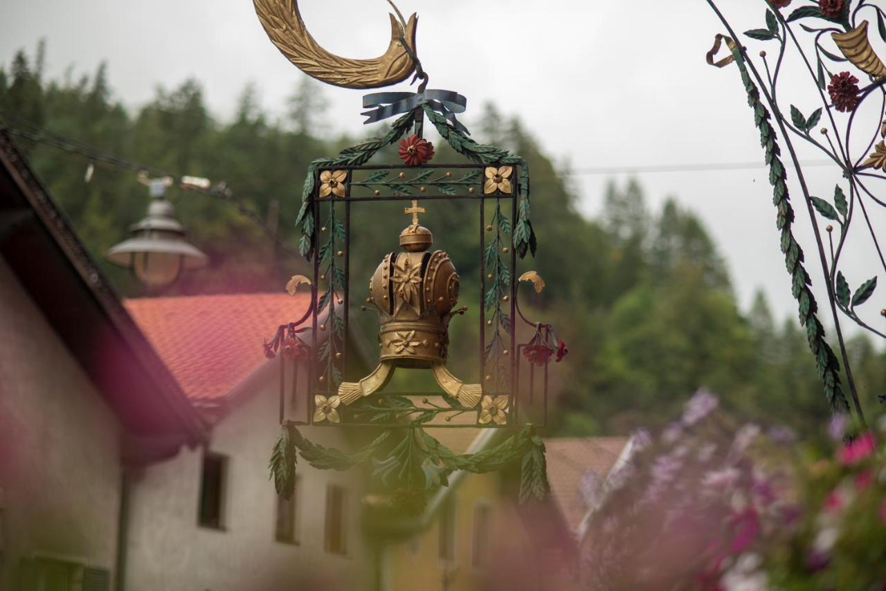 Hotel Krone Matrei am Brenner Bagian luar foto