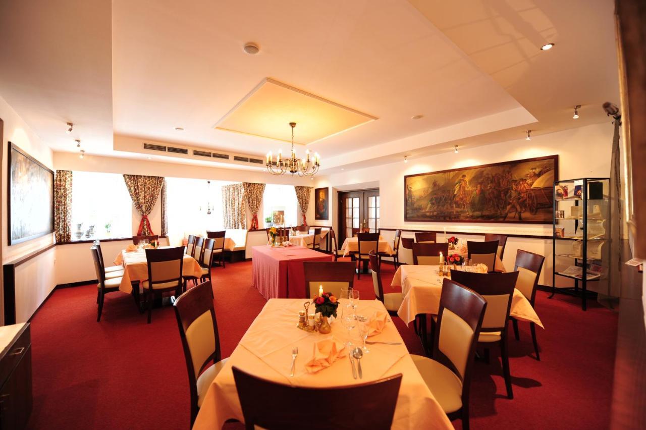 Hotel Krone Matrei am Brenner Bagian luar foto